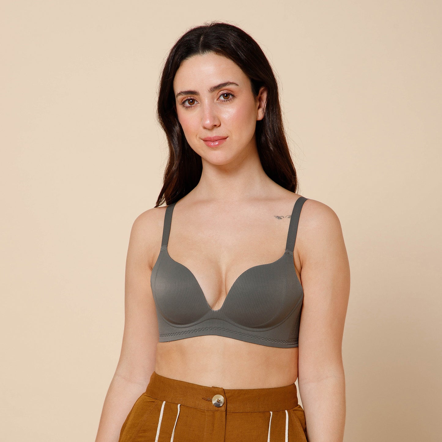Seamless Push-Up Bra with Seamless Support & Aura Plunge Bra – Sculpted Comfort, Effortless Elegance