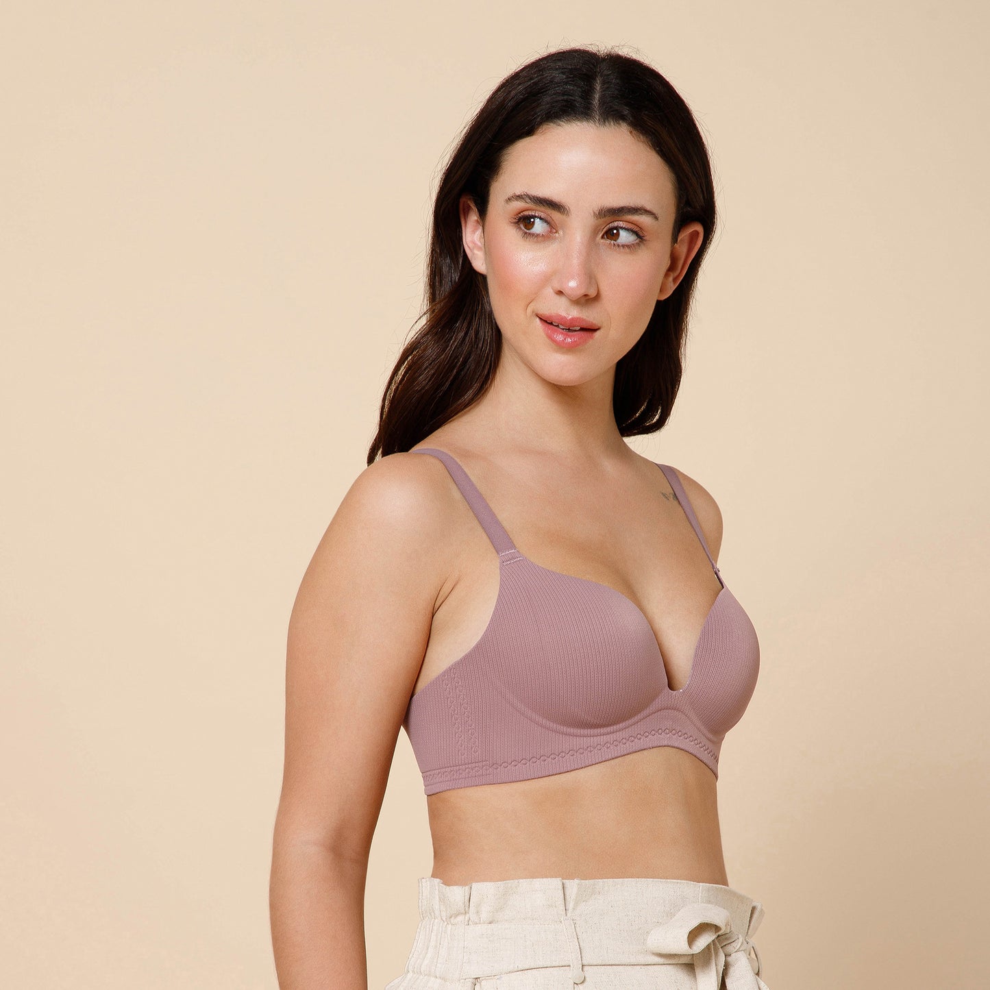 Seamless Push-Up Bra with Seamless Support & Aura Plunge Bra – Sculpted Comfort, Effortless Elegance