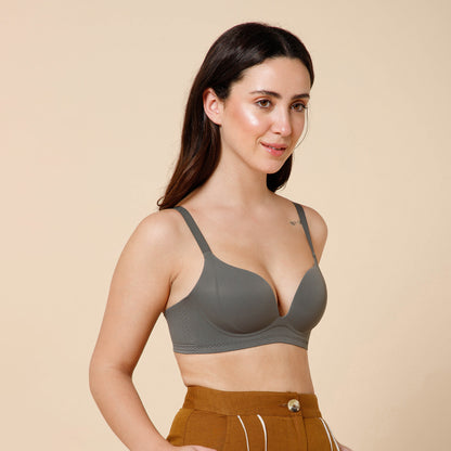 Seamless Push-Up Bra with Seamless Support & Aura Plunge Bra – Sculpted Comfort, Effortless Elegance
