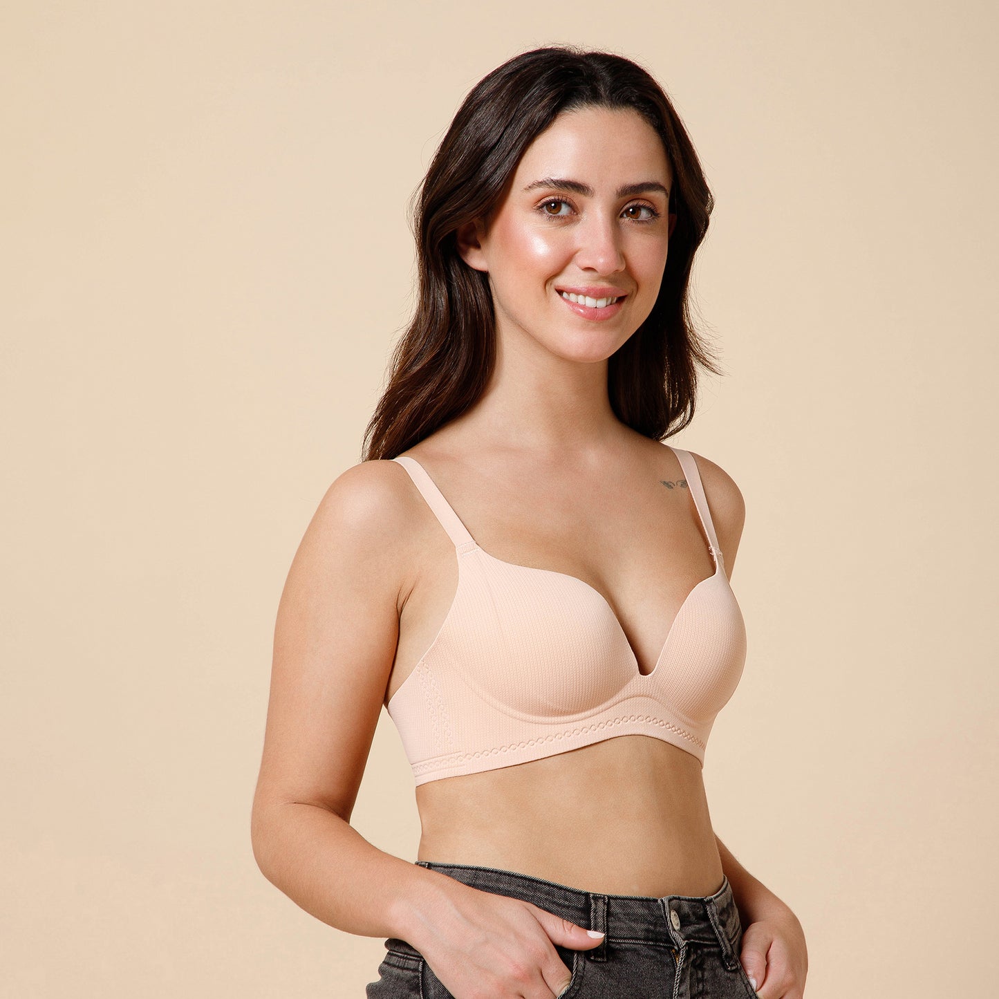 Seamless Push-Up Bra with Seamless Support & Aura Plunge Bra – Sculpted Comfort, Effortless Elegance