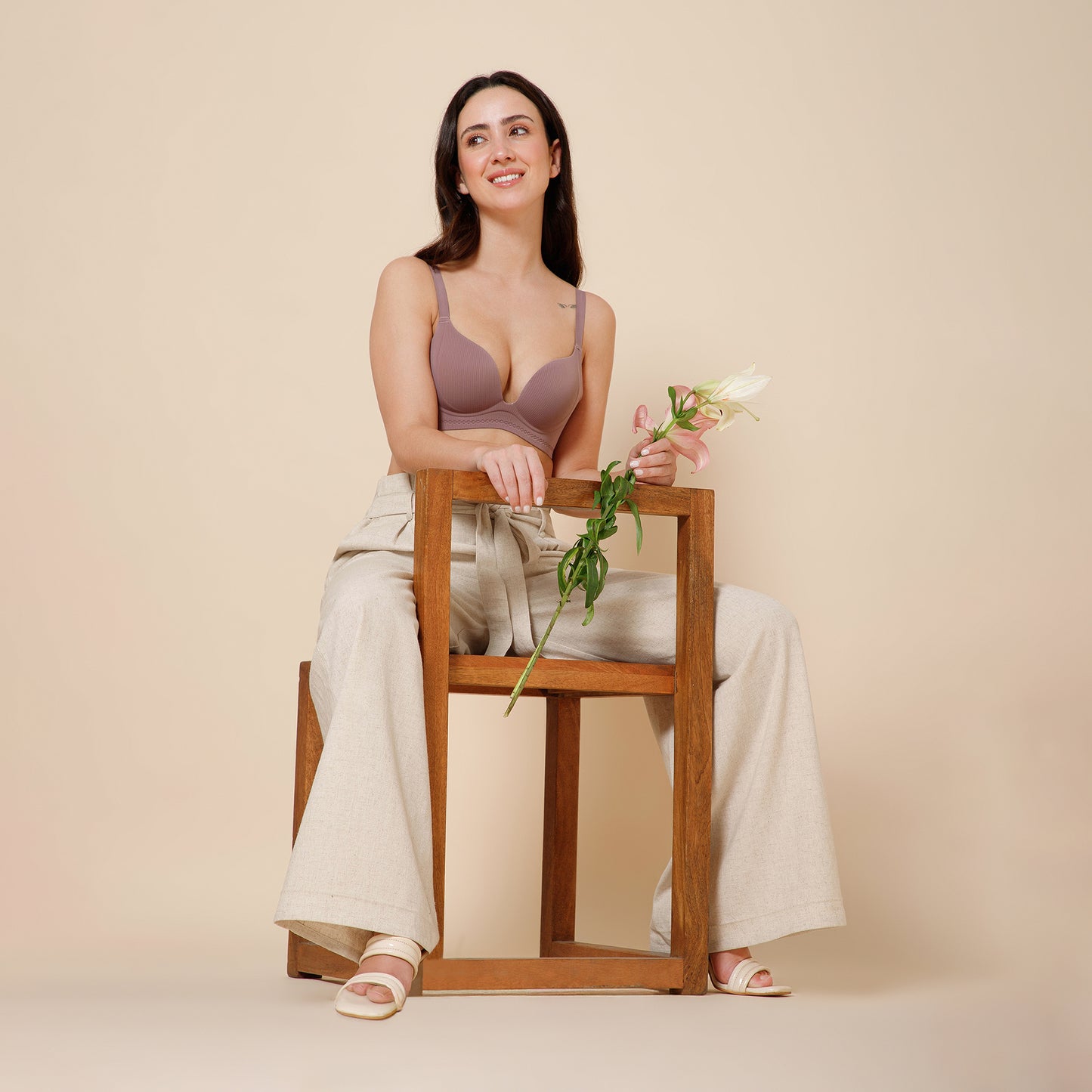 Seamless Push-Up Bra with Seamless Support & Aura Plunge Bra – Sculpted Comfort, Effortless Elegance