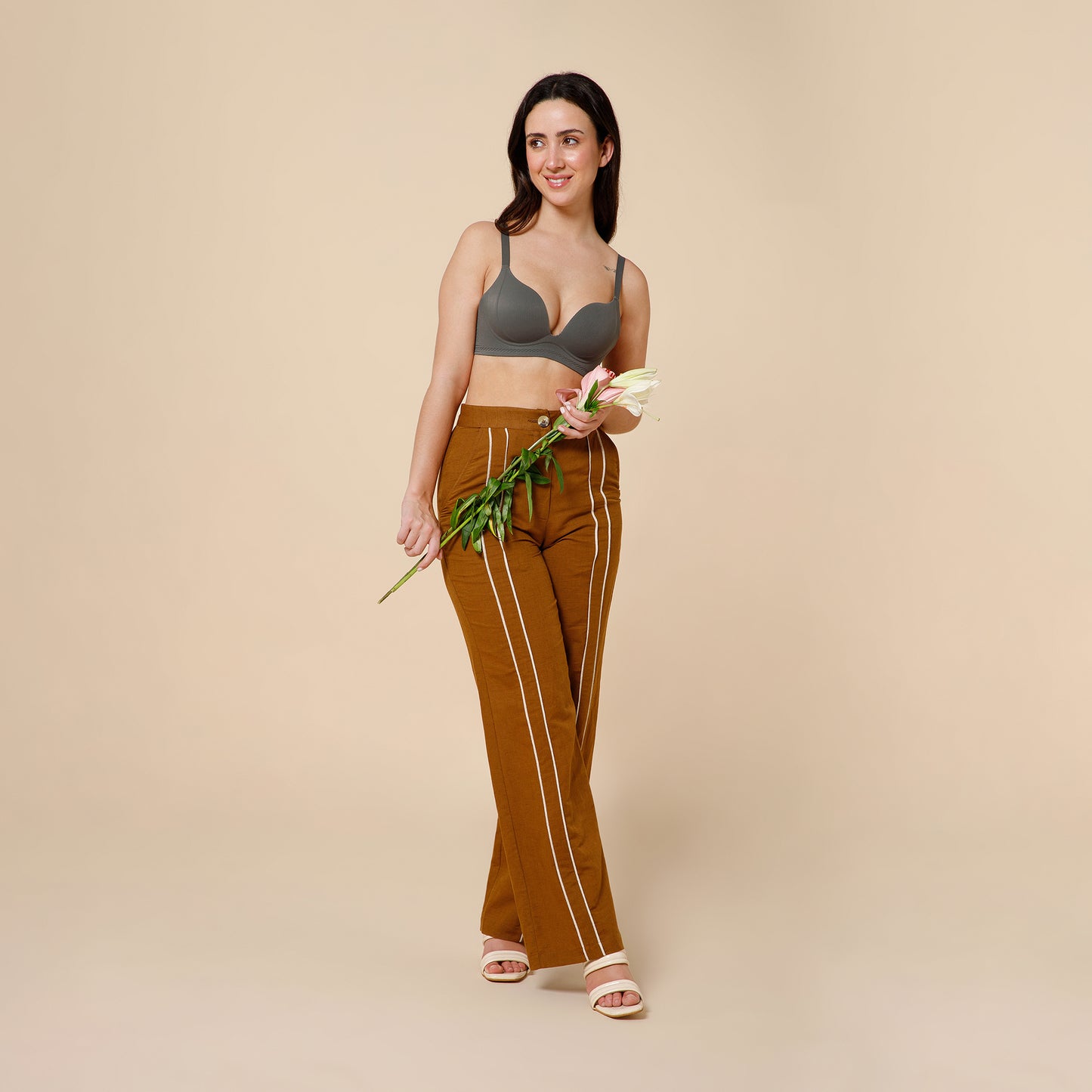 Seamless Push-Up Bra with Seamless Support & Aura Plunge Bra – Sculpted Comfort, Effortless Elegance